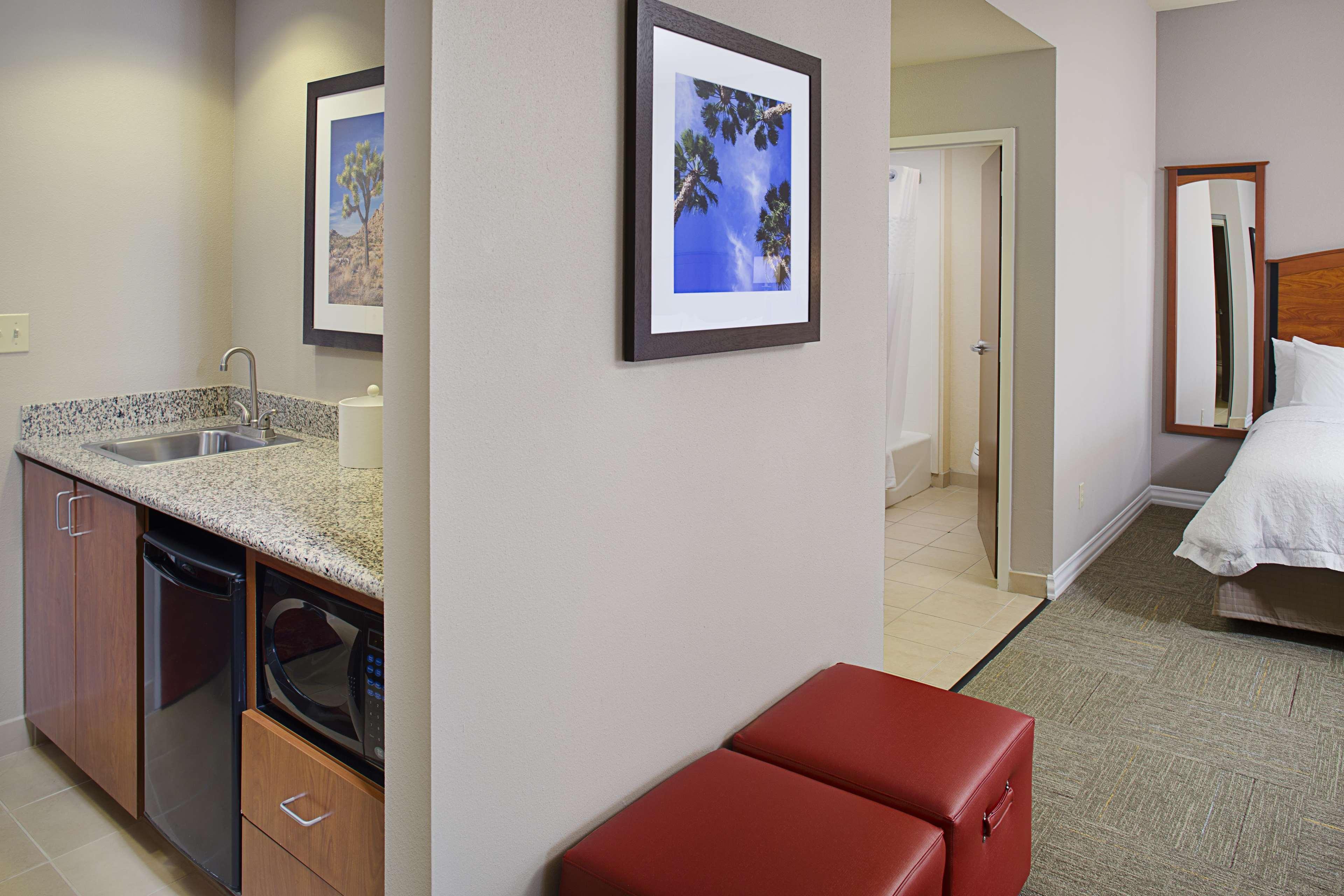 Hampton Inn & Suites Ланкастер Экстерьер фото