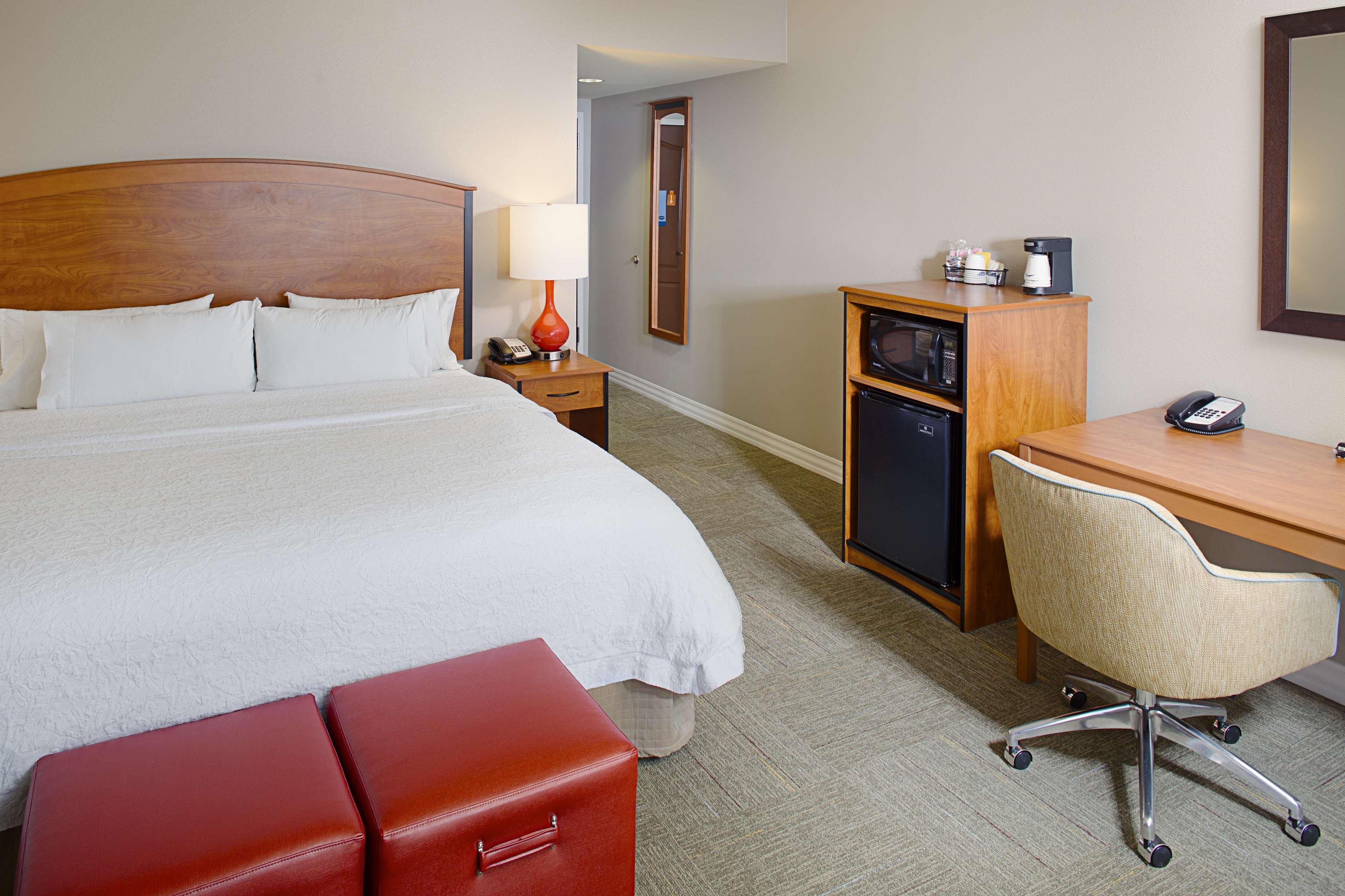 Hampton Inn & Suites Ланкастер Экстерьер фото