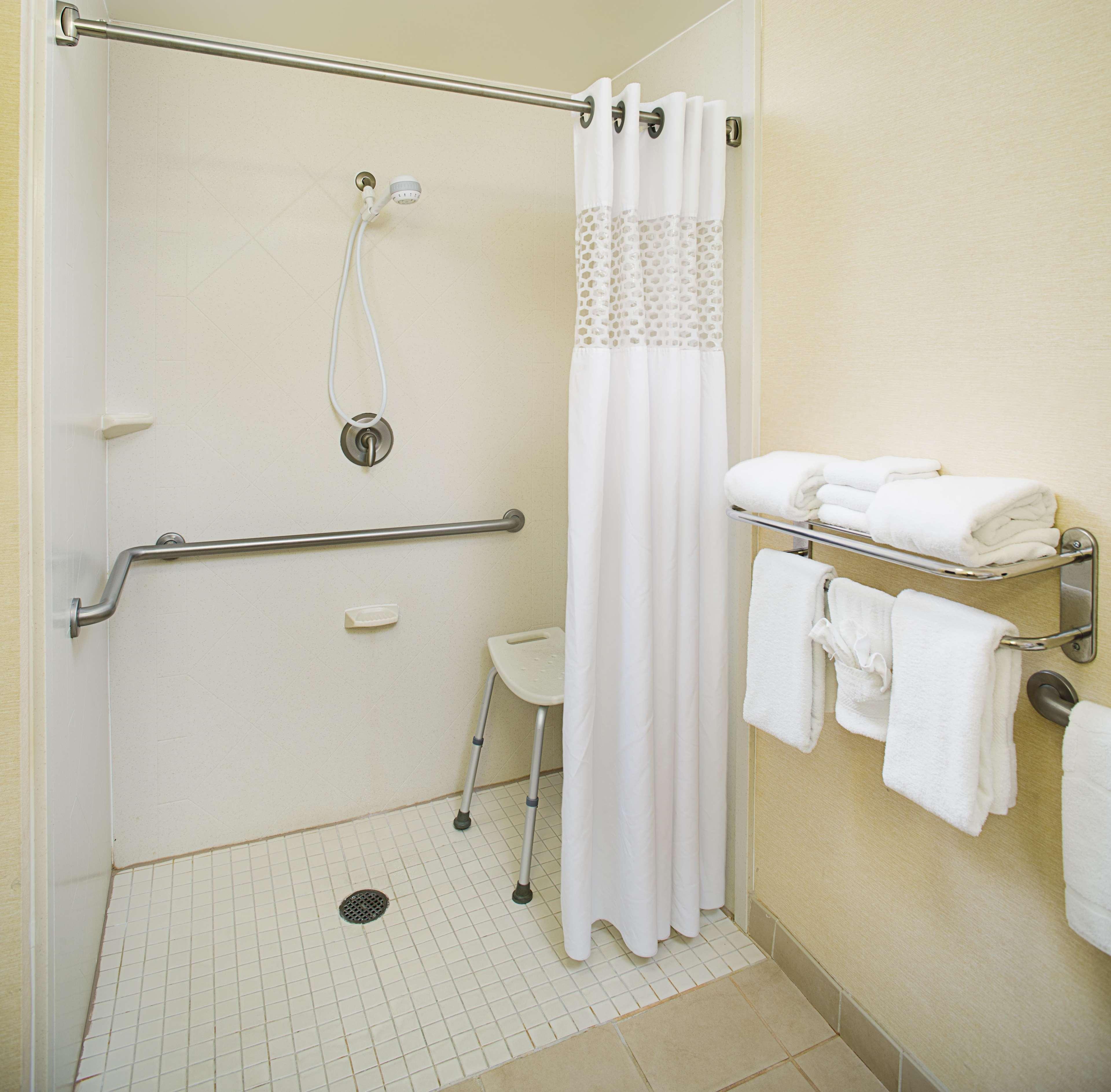 Hampton Inn & Suites Ланкастер Экстерьер фото
