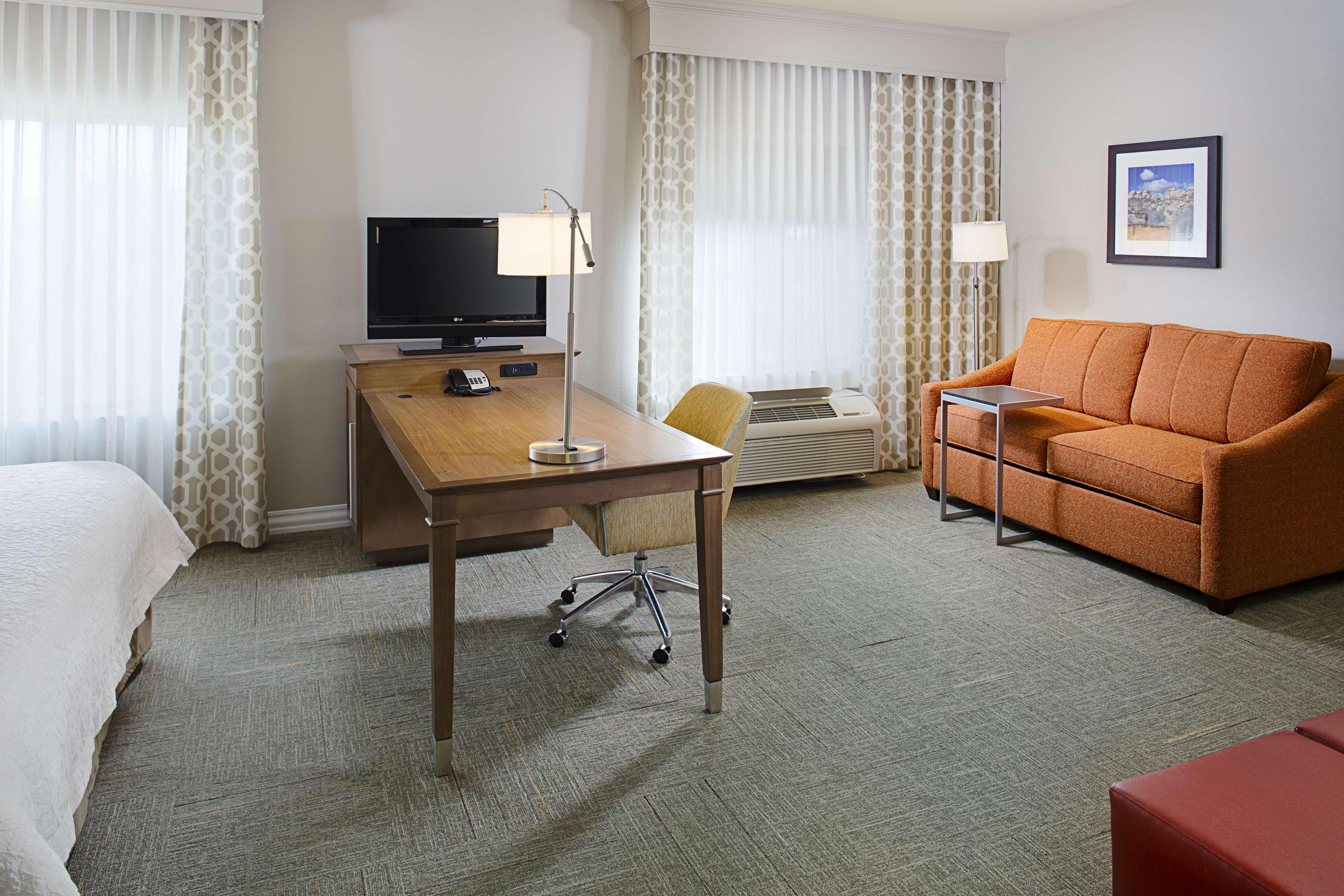 Hampton Inn & Suites Ланкастер Экстерьер фото