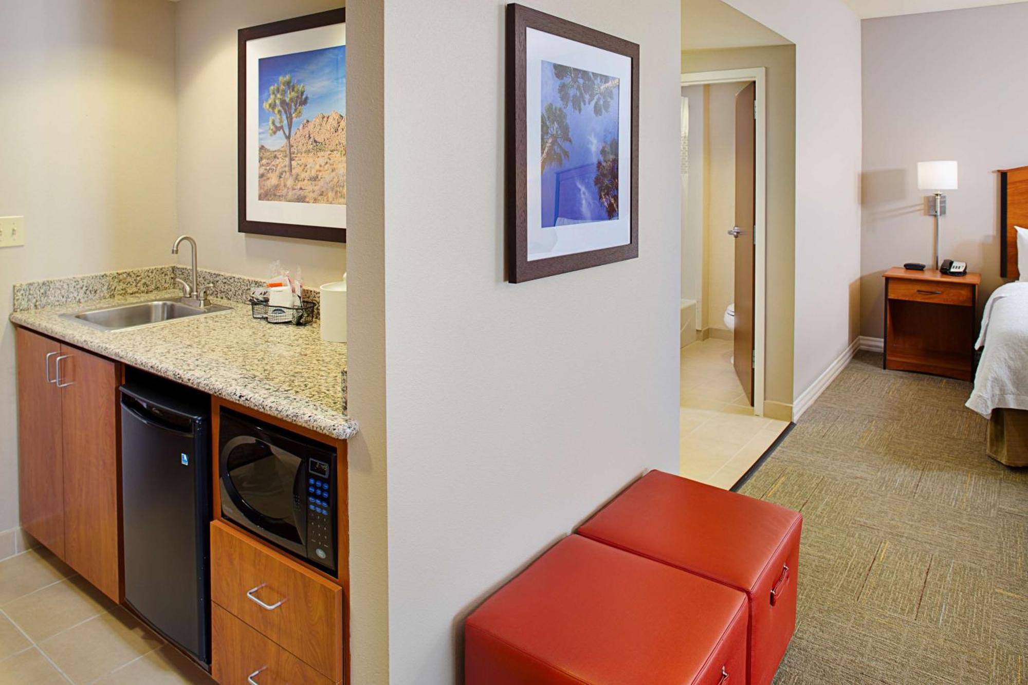 Hampton Inn & Suites Ланкастер Экстерьер фото