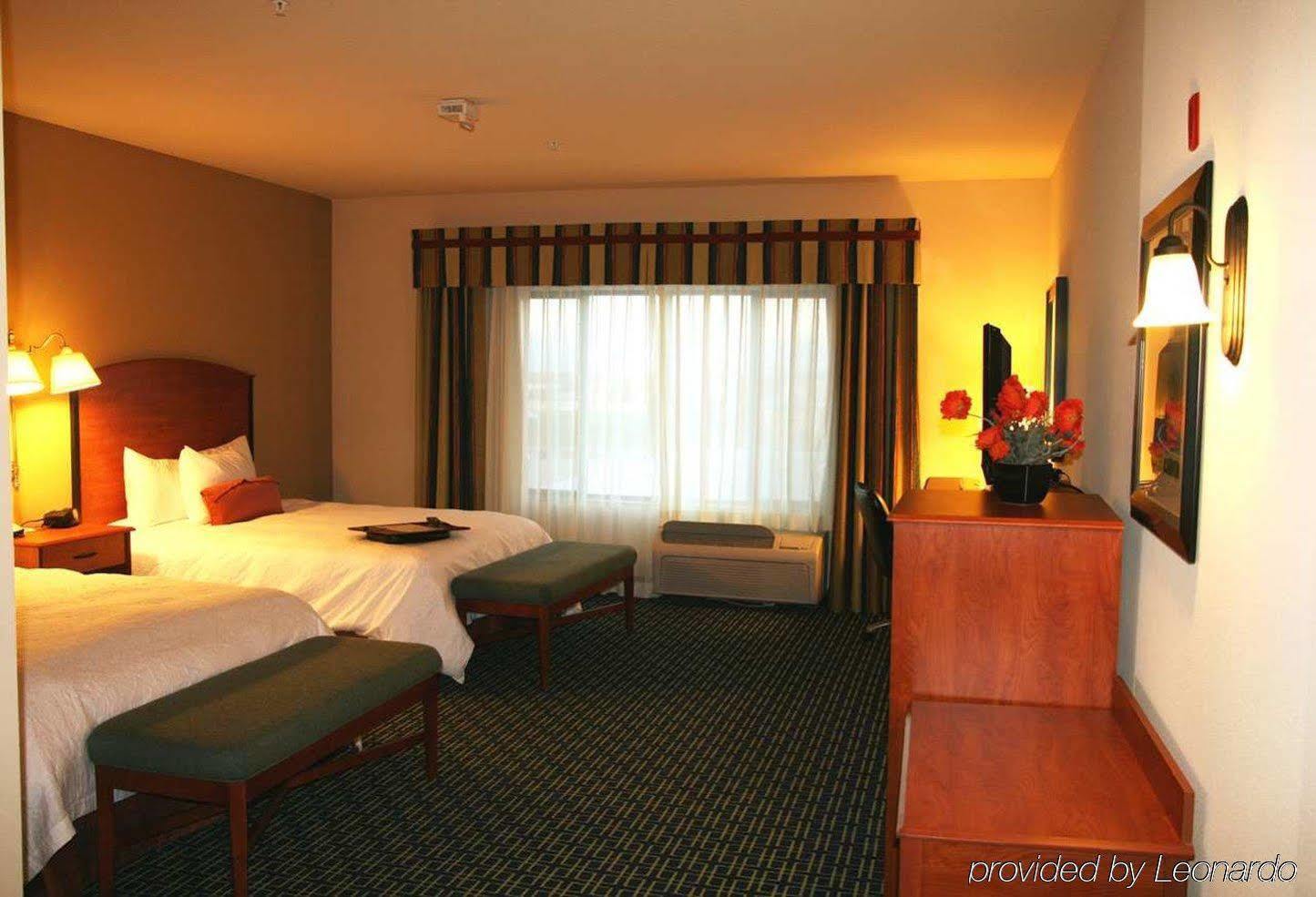 Hampton Inn & Suites Ланкастер Номер фото