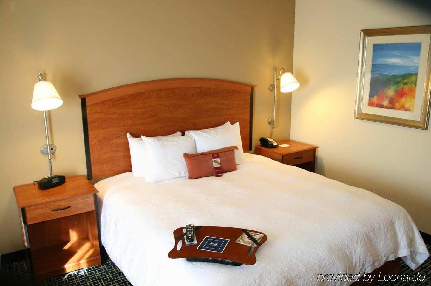 Hampton Inn & Suites Ланкастер Экстерьер фото