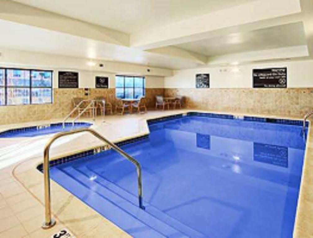 Hampton Inn & Suites Ланкастер Экстерьер фото
